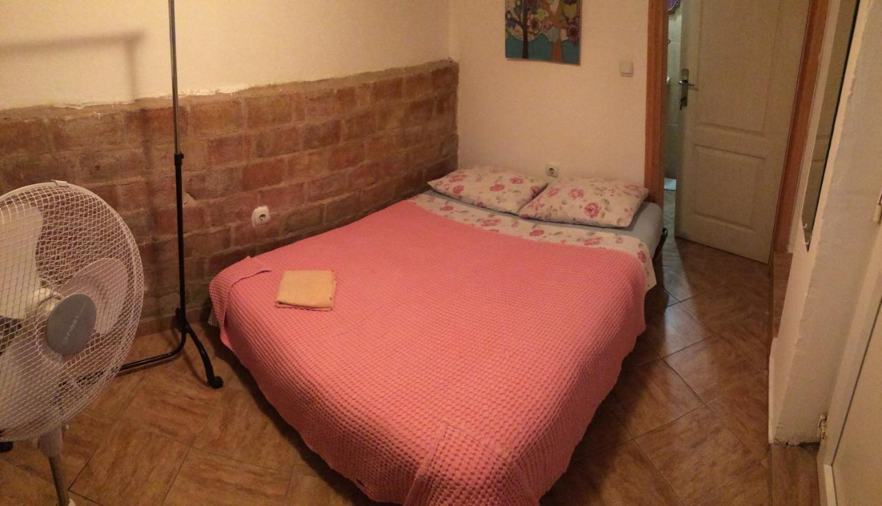 Hostel Anton ติวัต ภายนอก รูปภาพ