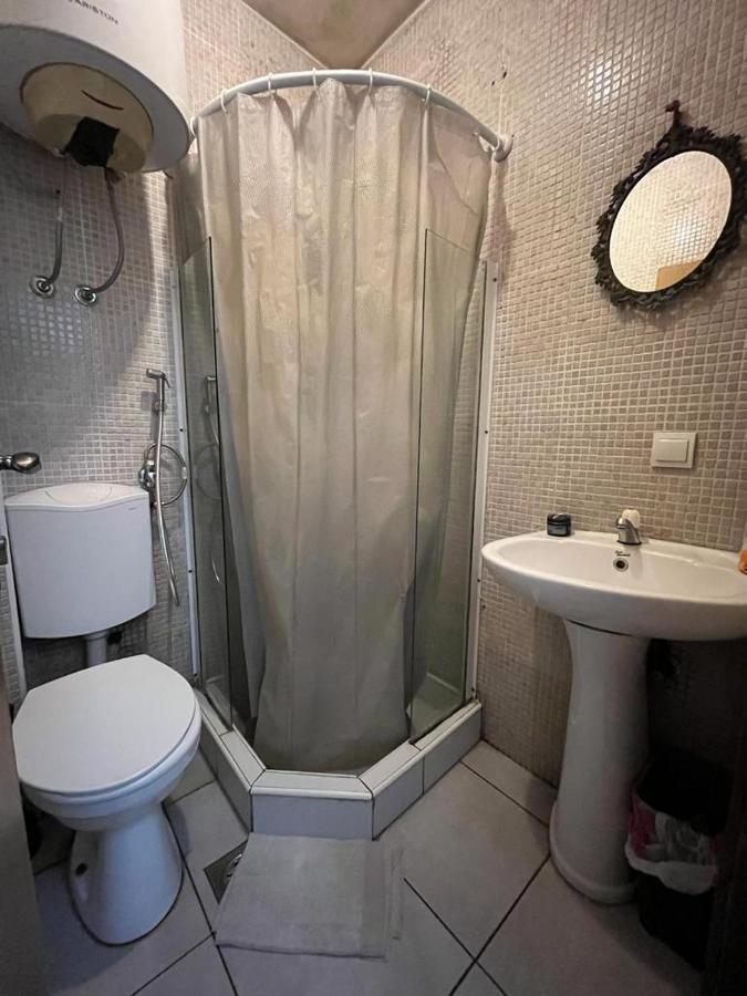 Hostel Anton ติวัต ภายนอก รูปภาพ