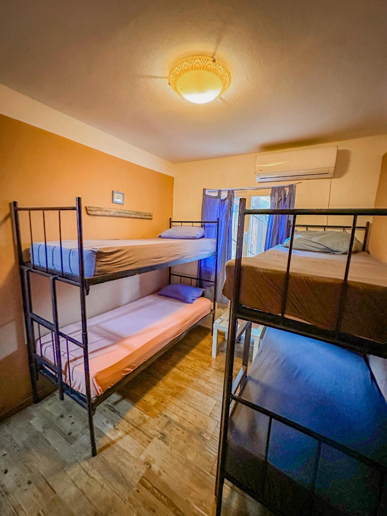 Hostel Anton ติวัต ภายนอก รูปภาพ